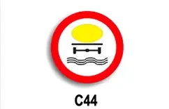 Accesul interzis vehiculelor care transportă substanțe de natură să polueze apele
